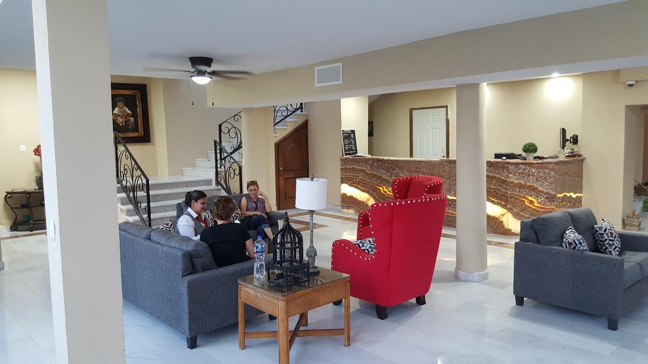 Los Nogales Inn Camargo Bagian luar foto